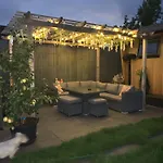 Lindas Lodge Free Parking Air Con Plus Provisions Included