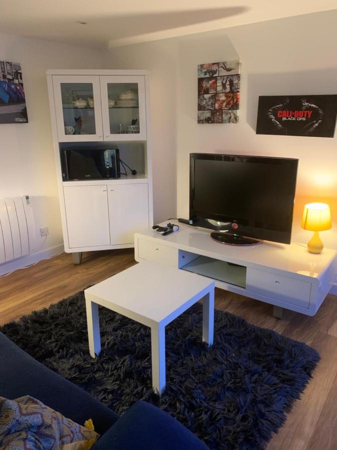 Lindas Free Parking Air Con Provisions Included Holiday home Brighton
