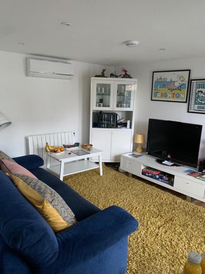 Lindas Free Parking Air Con Provisions Included Brighton